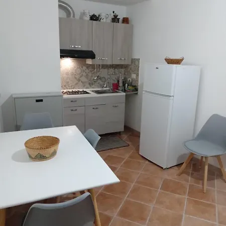 Casa Vanni Vicino Al Mare Giardini Naxos