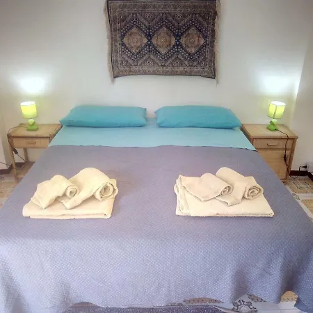 Casa Vanni Vicino Al Mare Giardini Naxos